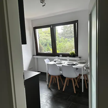 Schoenes 1,5 Mit Balkon In Frintrop