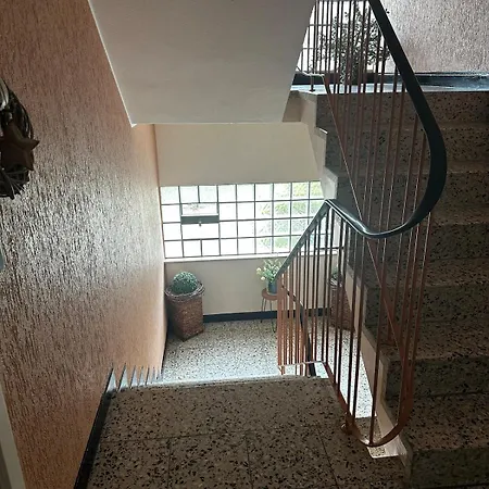 Schoenes 1,5 Mit Balkon In Frintrop Apartamento Essen