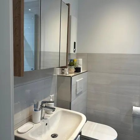 Apartamento Schoenes 1,5 Mit Balkon In Frintrop